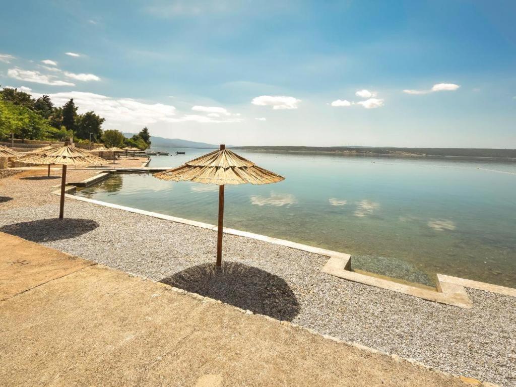 Apartmani Mala Sirena Maslenica Exterior photo